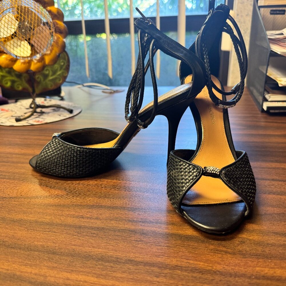 Black Badgley Mischka Kandyce peep toe ankle strap basket weave Size 8 M